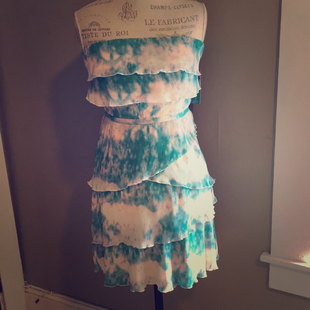 NWT Layered Tye-Dye Strapless Dress